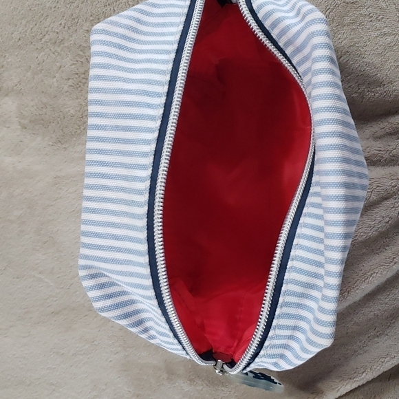 Make-up Bag - Picture 3 of 7